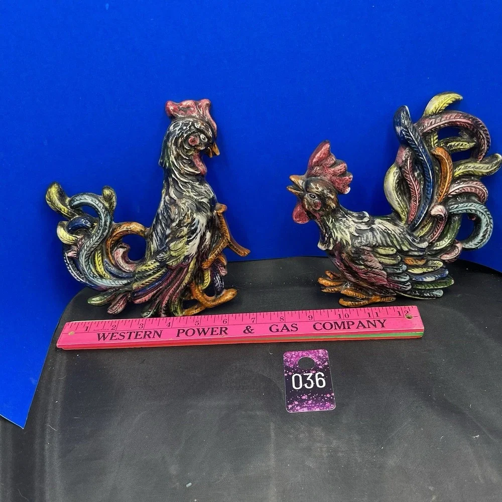 2 VNTG Wall‎ Hanging Roosters 8